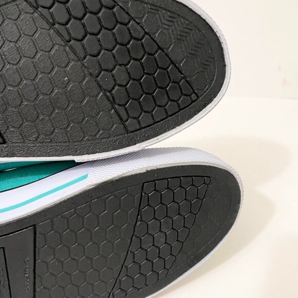 Disney Phineas ad Ferb Slip On Shoes Youth Boys Size 6 - Picture 11 of 14